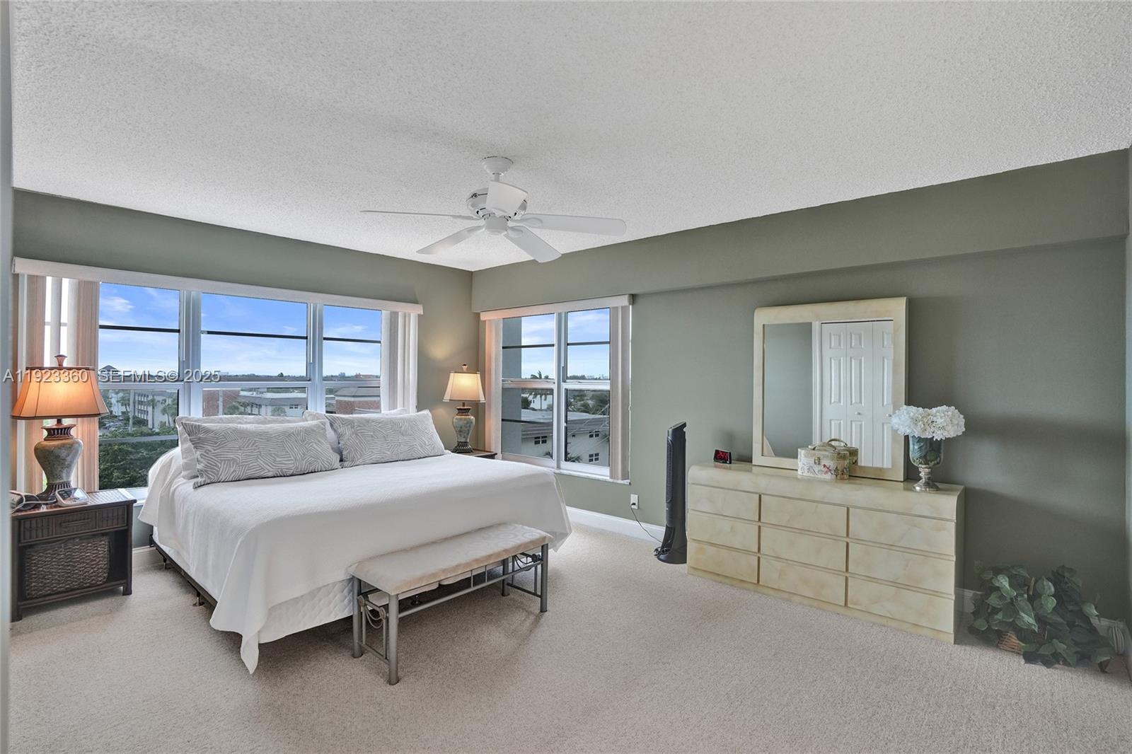 WARWICK CONDO - Residential