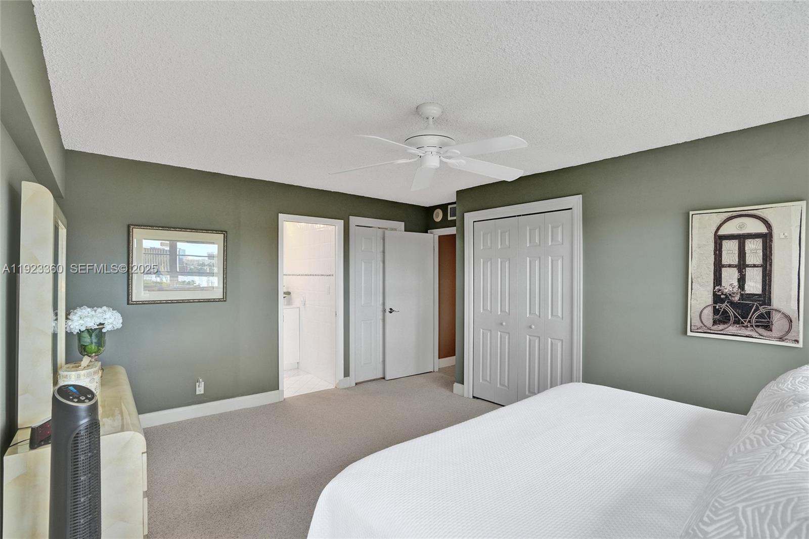 WARWICK CONDO - Residential