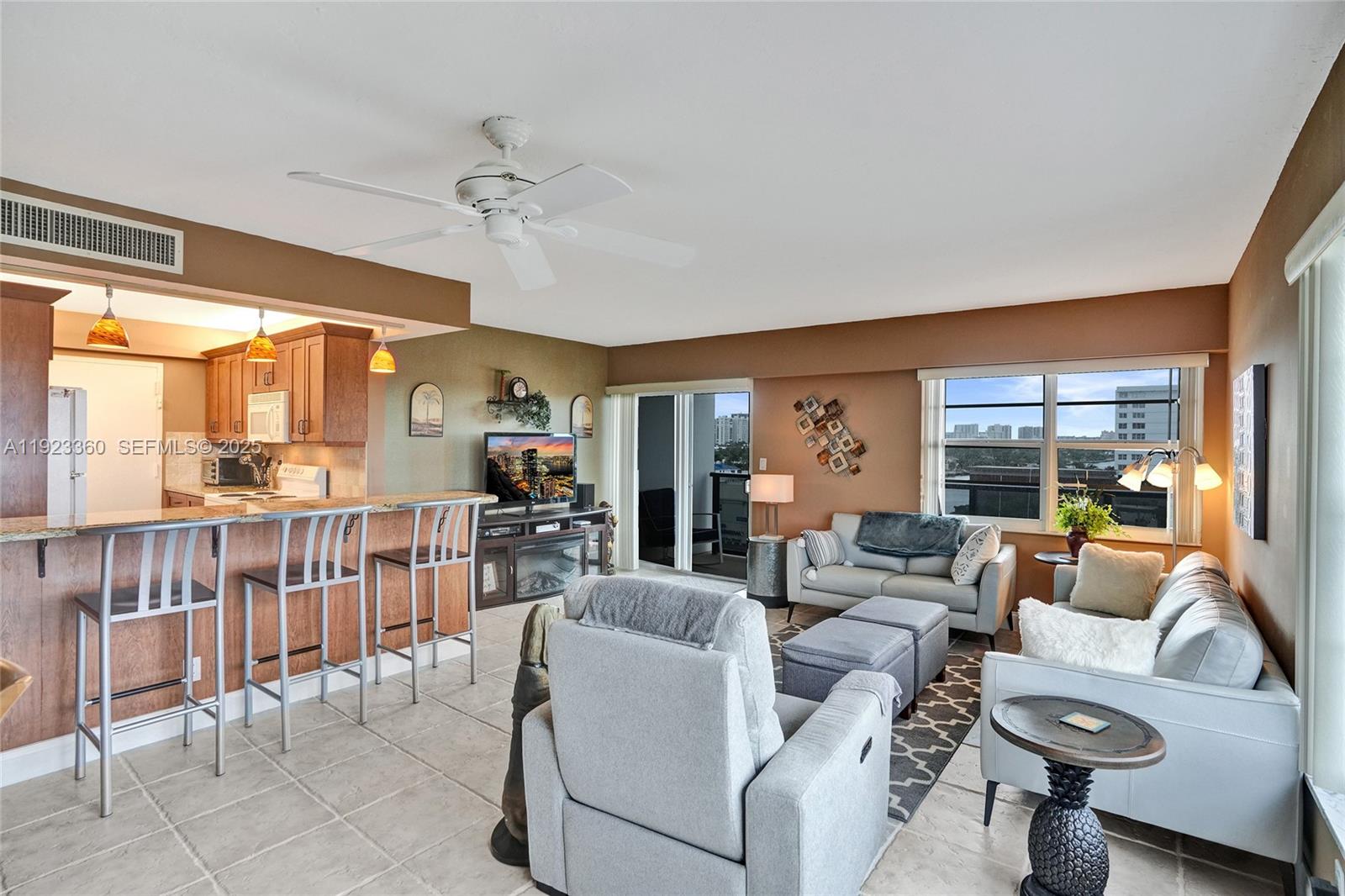 WARWICK CONDO - Residential