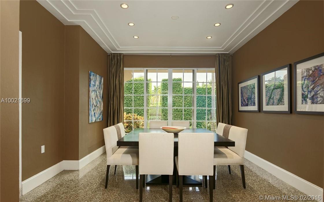 Mitchell Manor - Residential