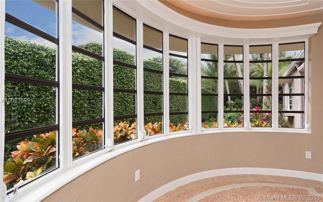 Mitchell Manor - Residential