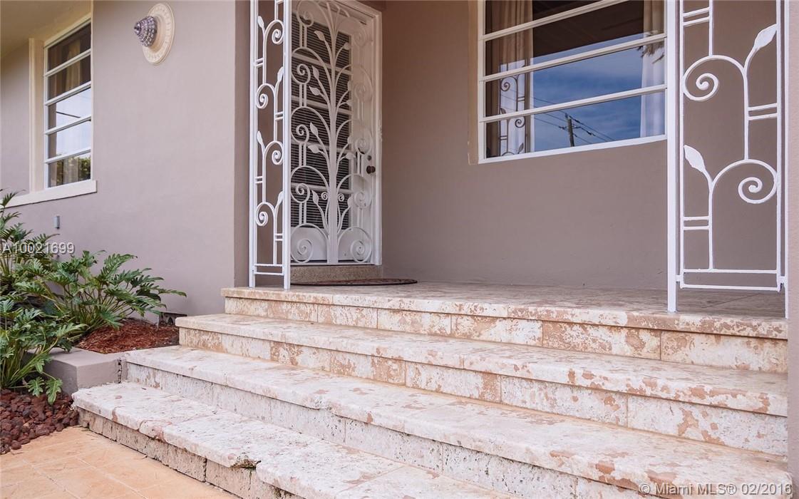 Mitchell Manor - Residential