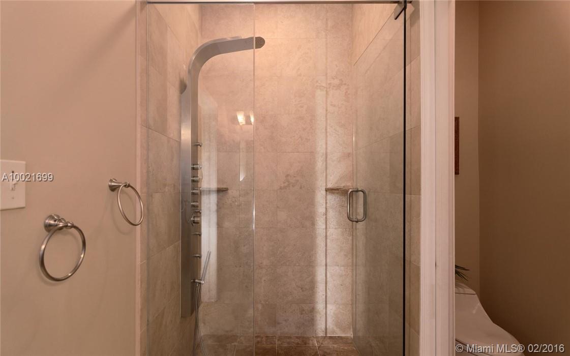 Mitchell Manor - Residential