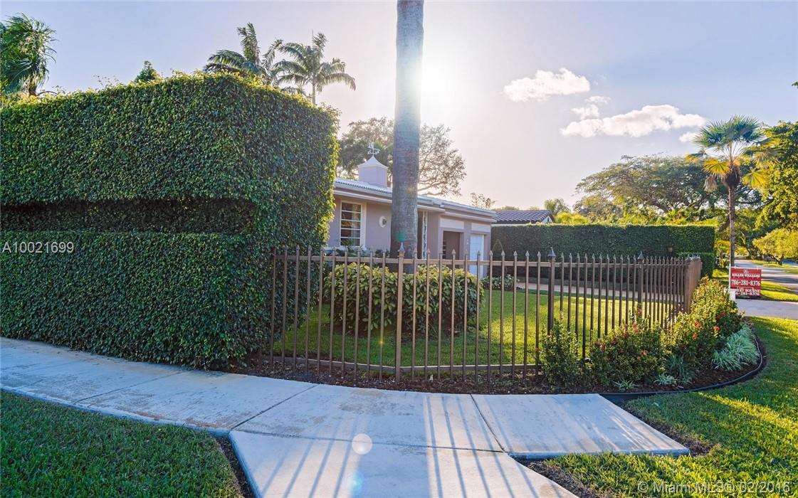 Mitchell Manor - Residential