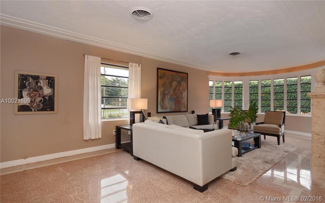 Mitchell Manor - Residential