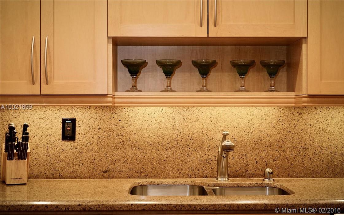 Mitchell Manor - Residential