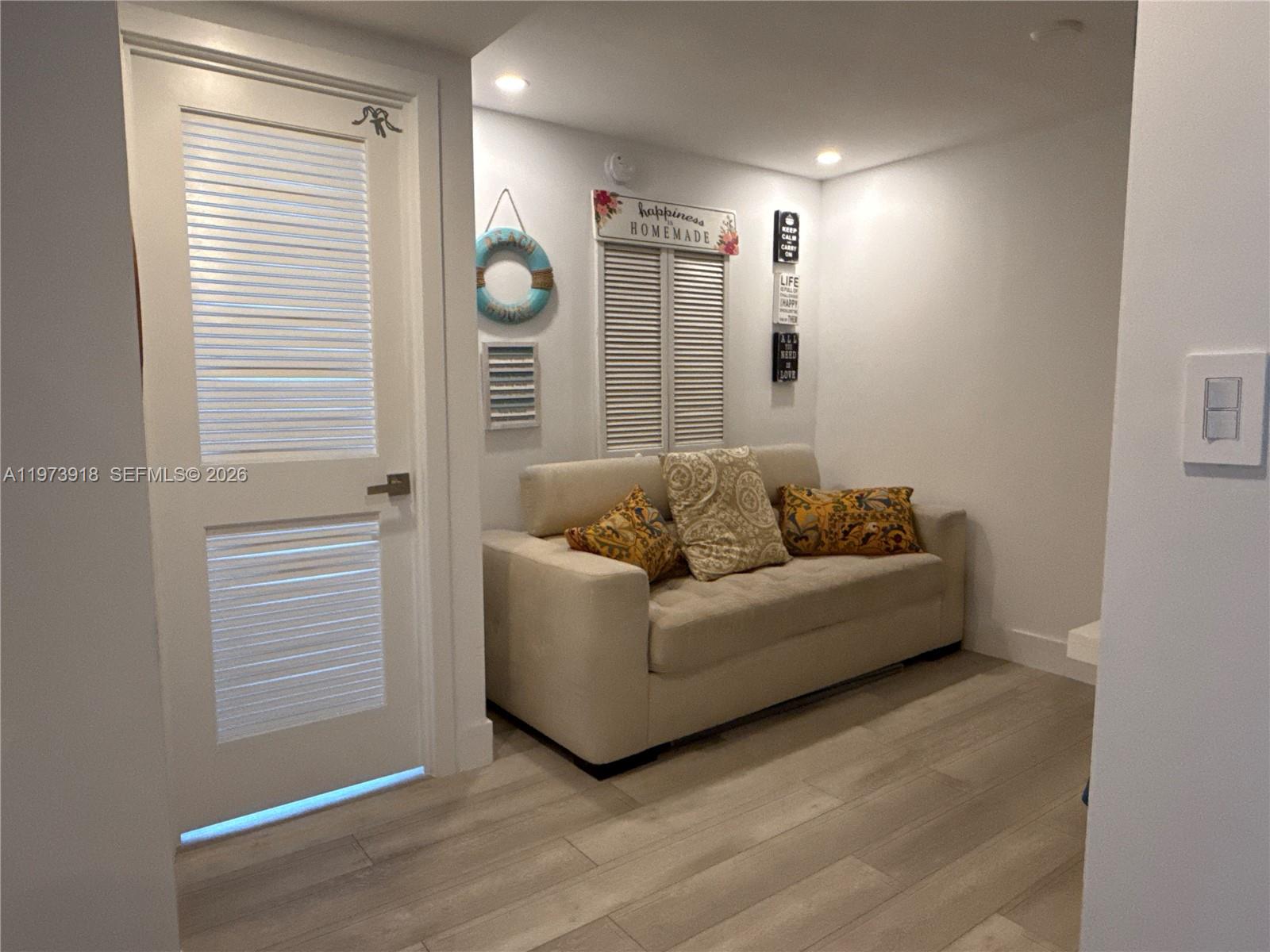 BRICKELL BAY CLUB CONDO - Residential