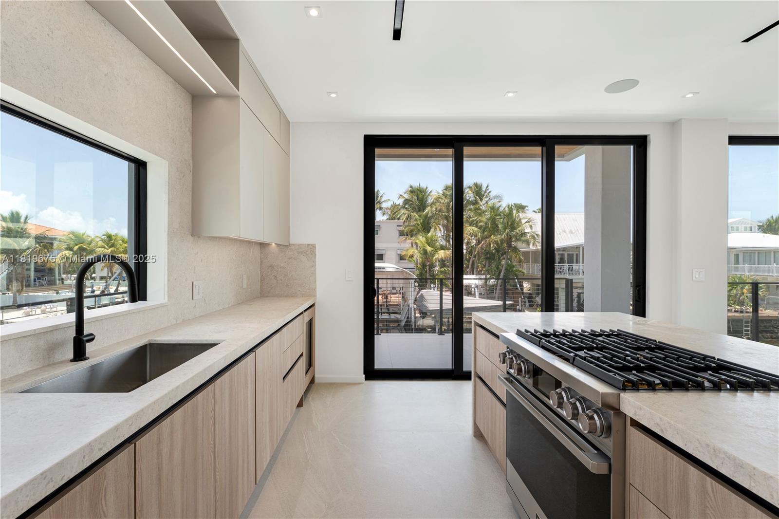 KEY LARGO BEACH ADD - Residential