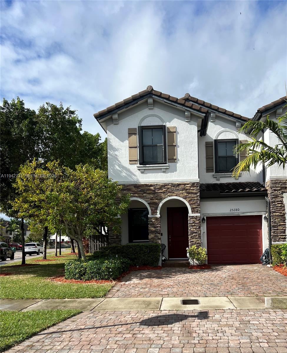 COCO PALM ESTATES - Residential