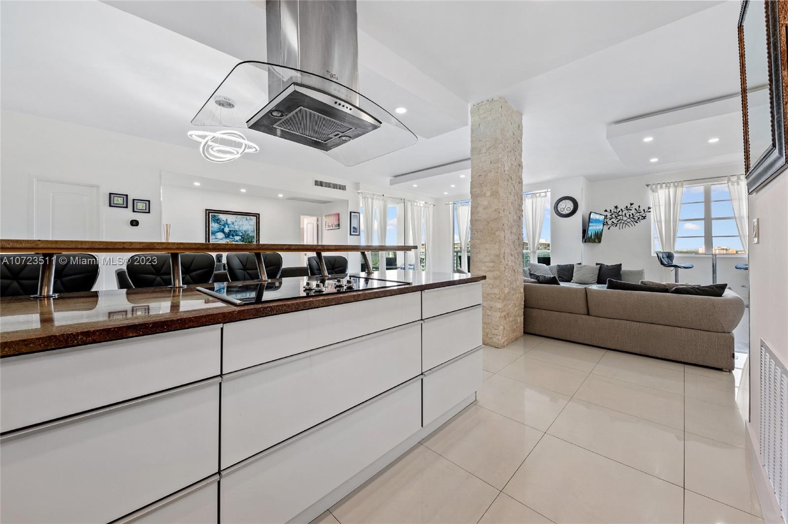 SIAN OCEAN RESIDENCES CON - Residential Lease