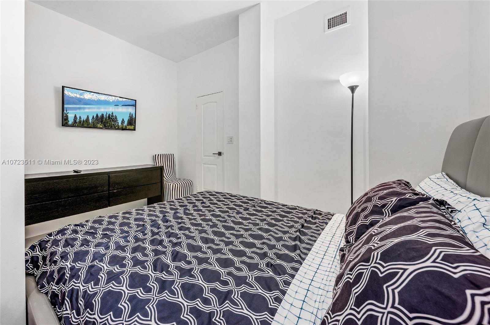 SIAN OCEAN RESIDENCES CON - Residential Lease