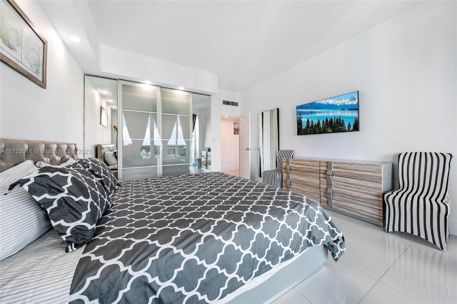 SIAN OCEAN RESIDENCES CON - Residential Lease