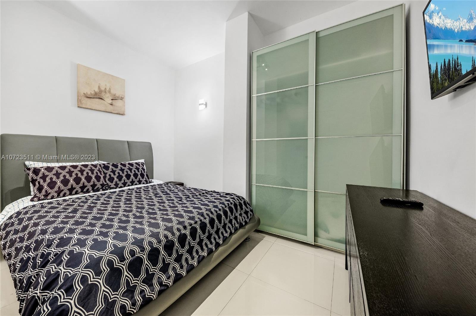 SIAN OCEAN RESIDENCES CON - Residential Lease