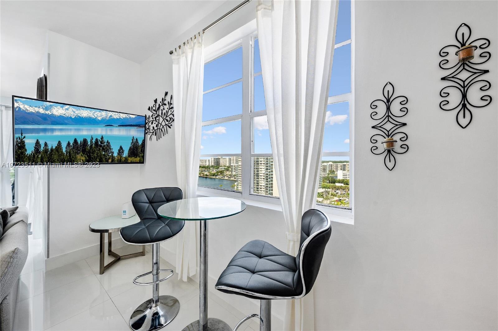 SIAN OCEAN RESIDENCES CON - Residential Lease