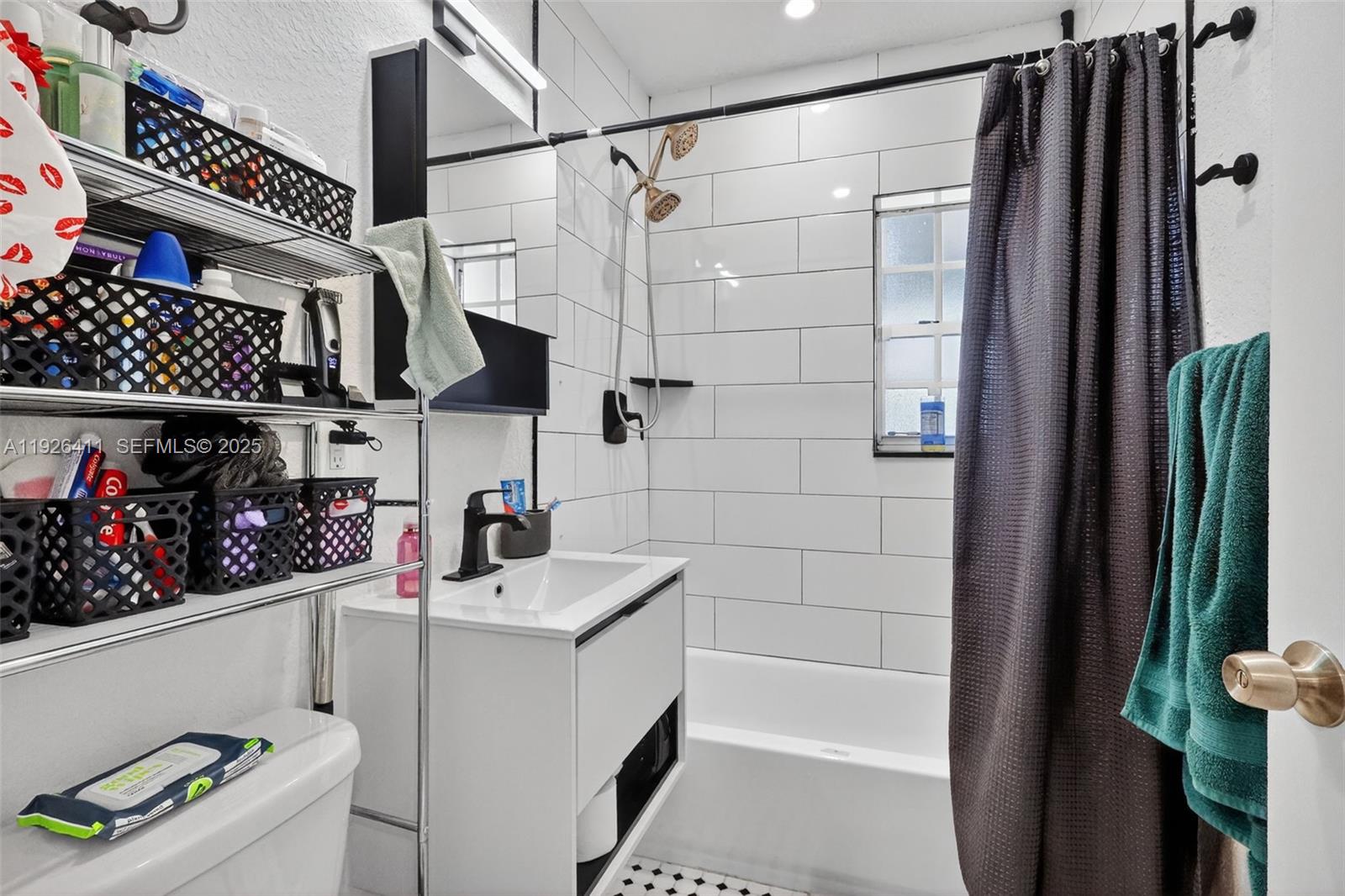 BUNCHE PARK - Residential