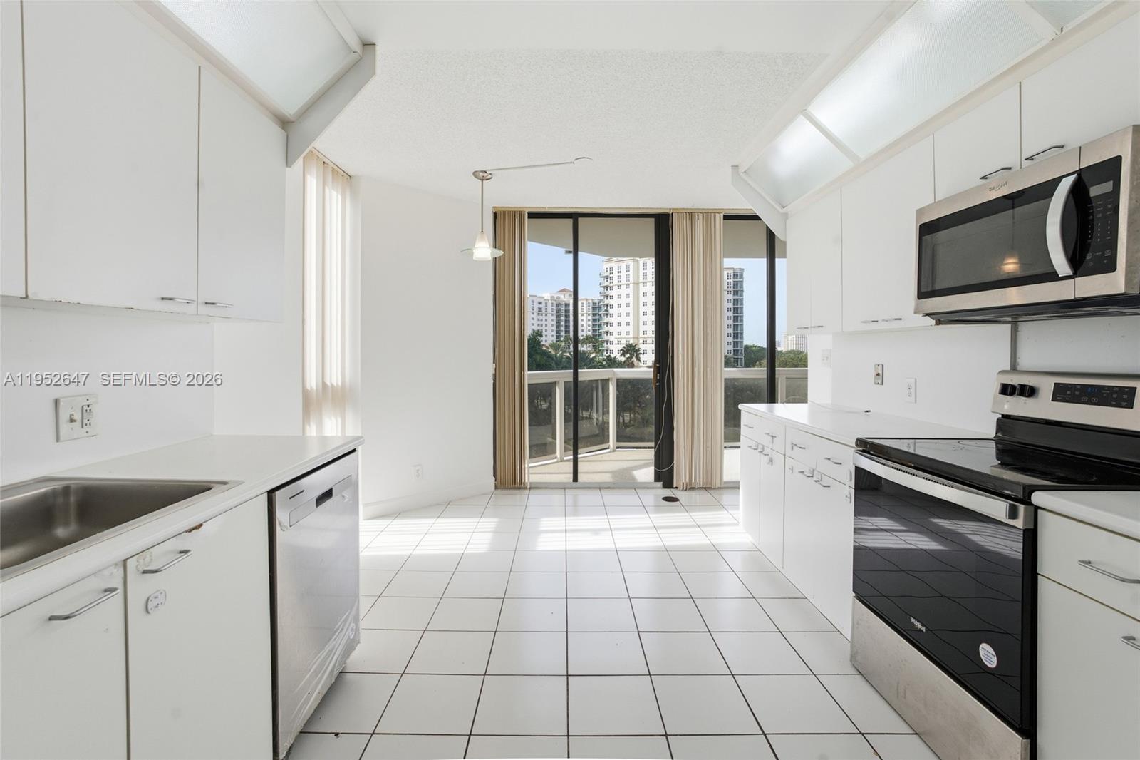 THE LANDMARK CONDO - Residential