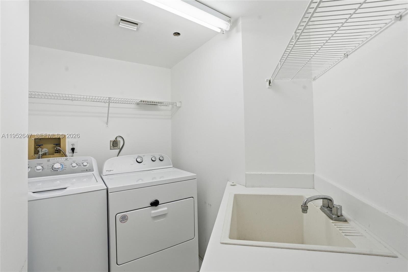 THE LANDMARK CONDO - Residential