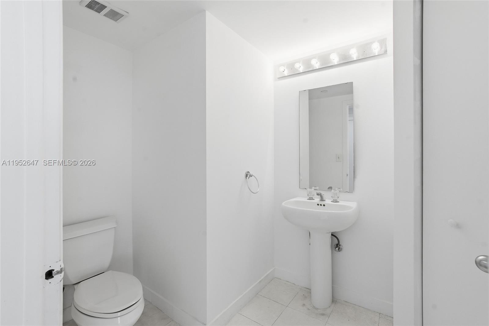 THE LANDMARK CONDO - Residential