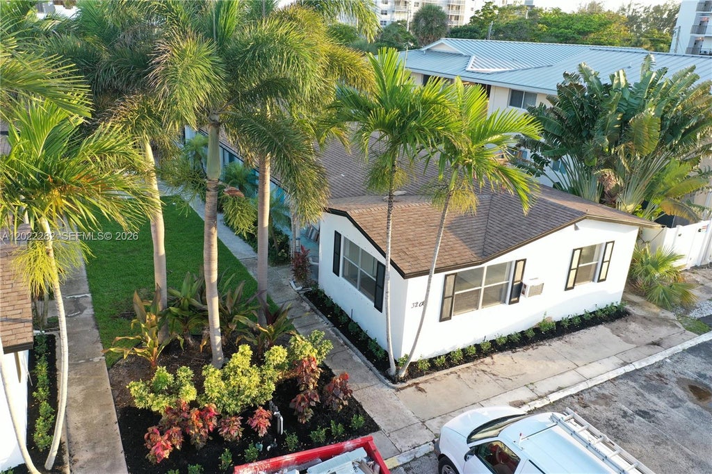 Photo of 3210 Canal Dr #5, Pompano Beach, FL 33062 (MLS # A12022282)