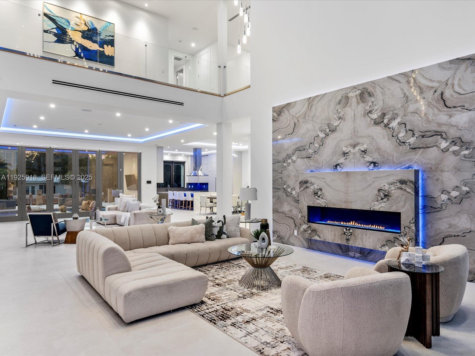 VENICE RESUB OF BLKS 5 & - Residential