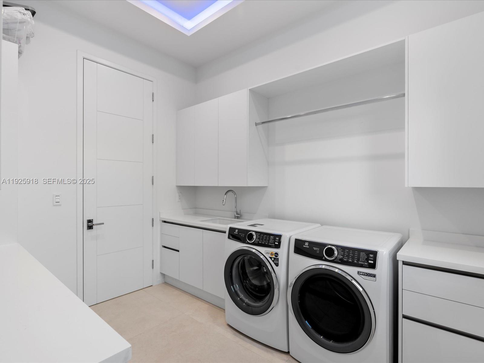 VENICE RESUB OF BLKS 5 & - Residential