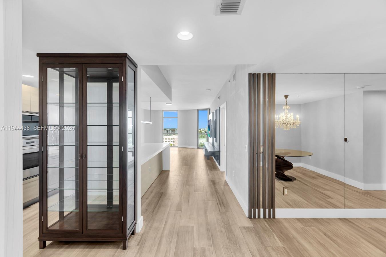 MARINA PALMS RESIDENCES - Residential