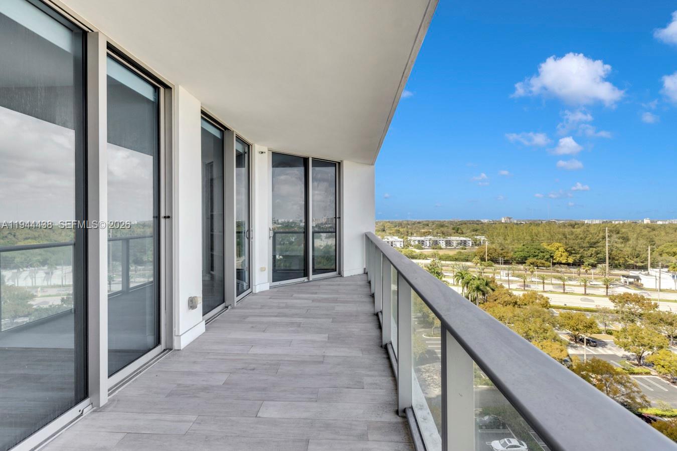 MARINA PALMS RESIDENCES - Residential