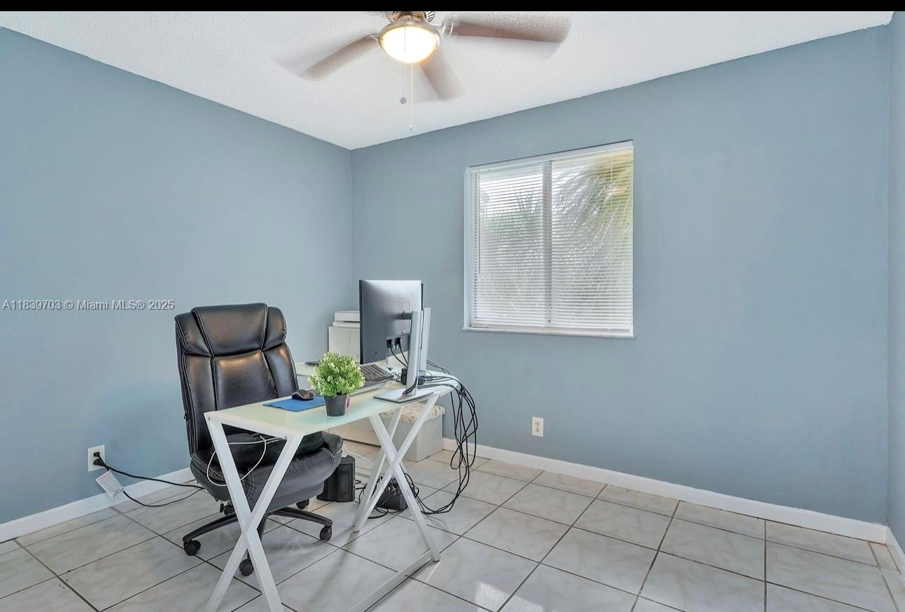 OAKLAND FOREST CLUB CONDO - Residential