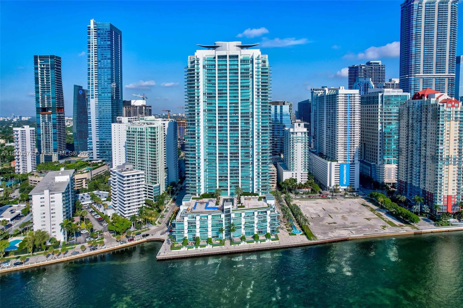 JADE RESIDENCES AT BRICKEL - Residential