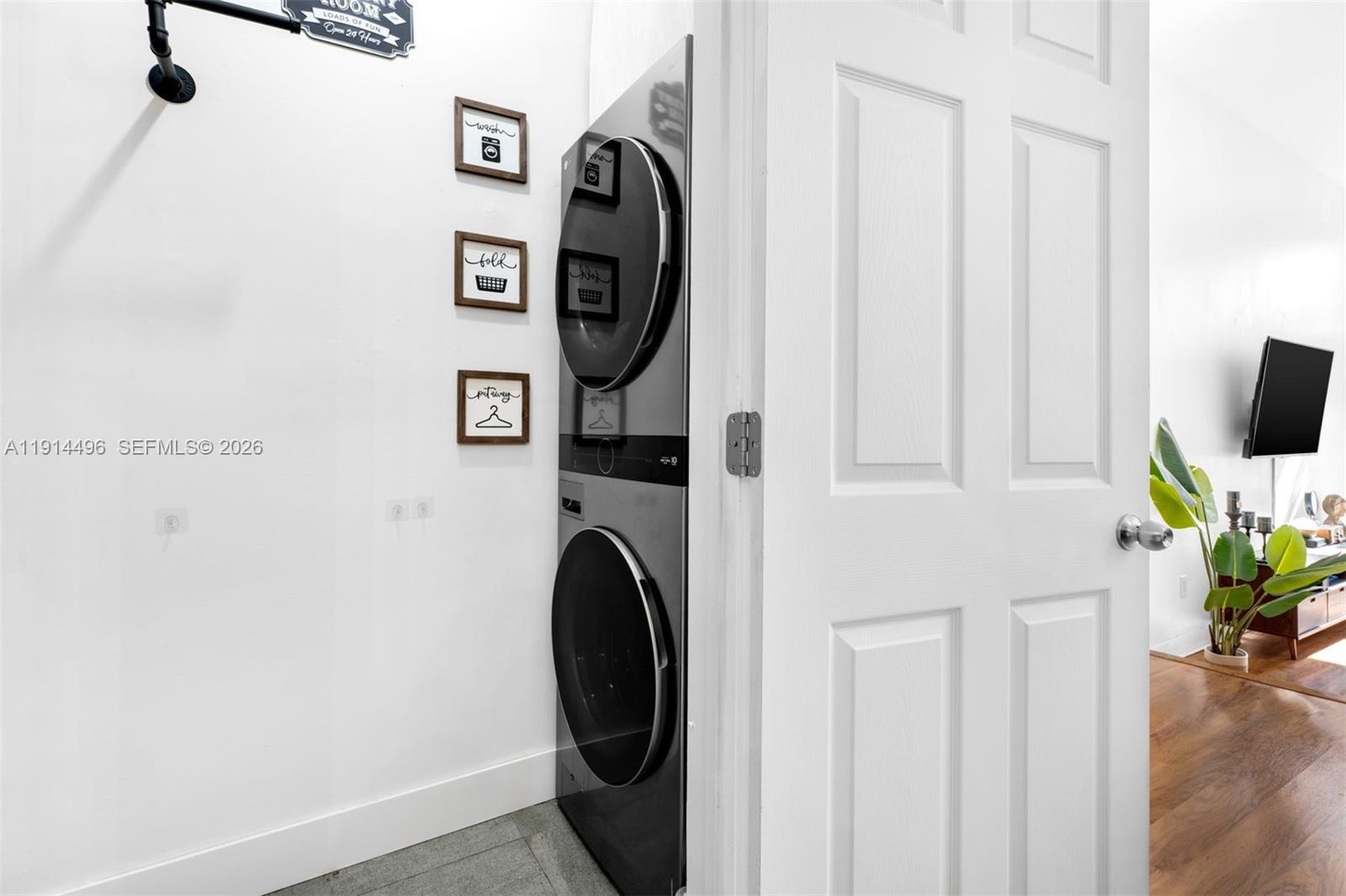 LE POINT CONDO - Residential