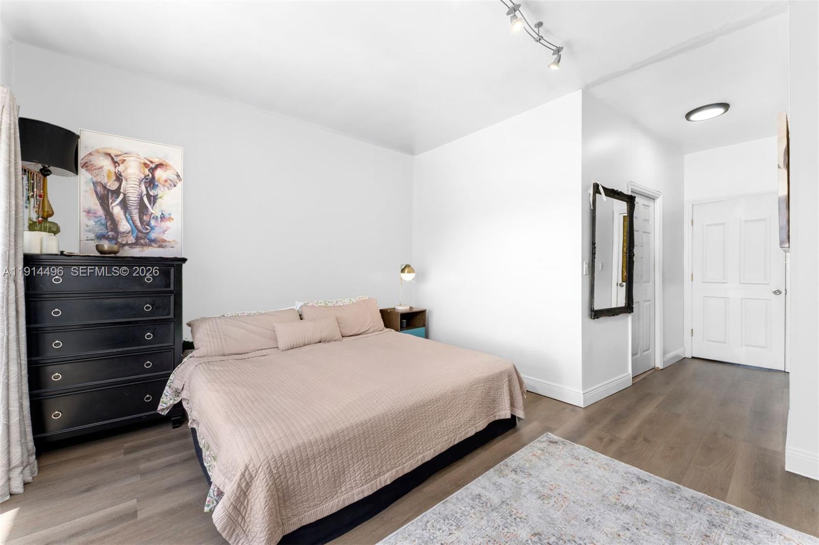 LE POINT CONDO - Residential