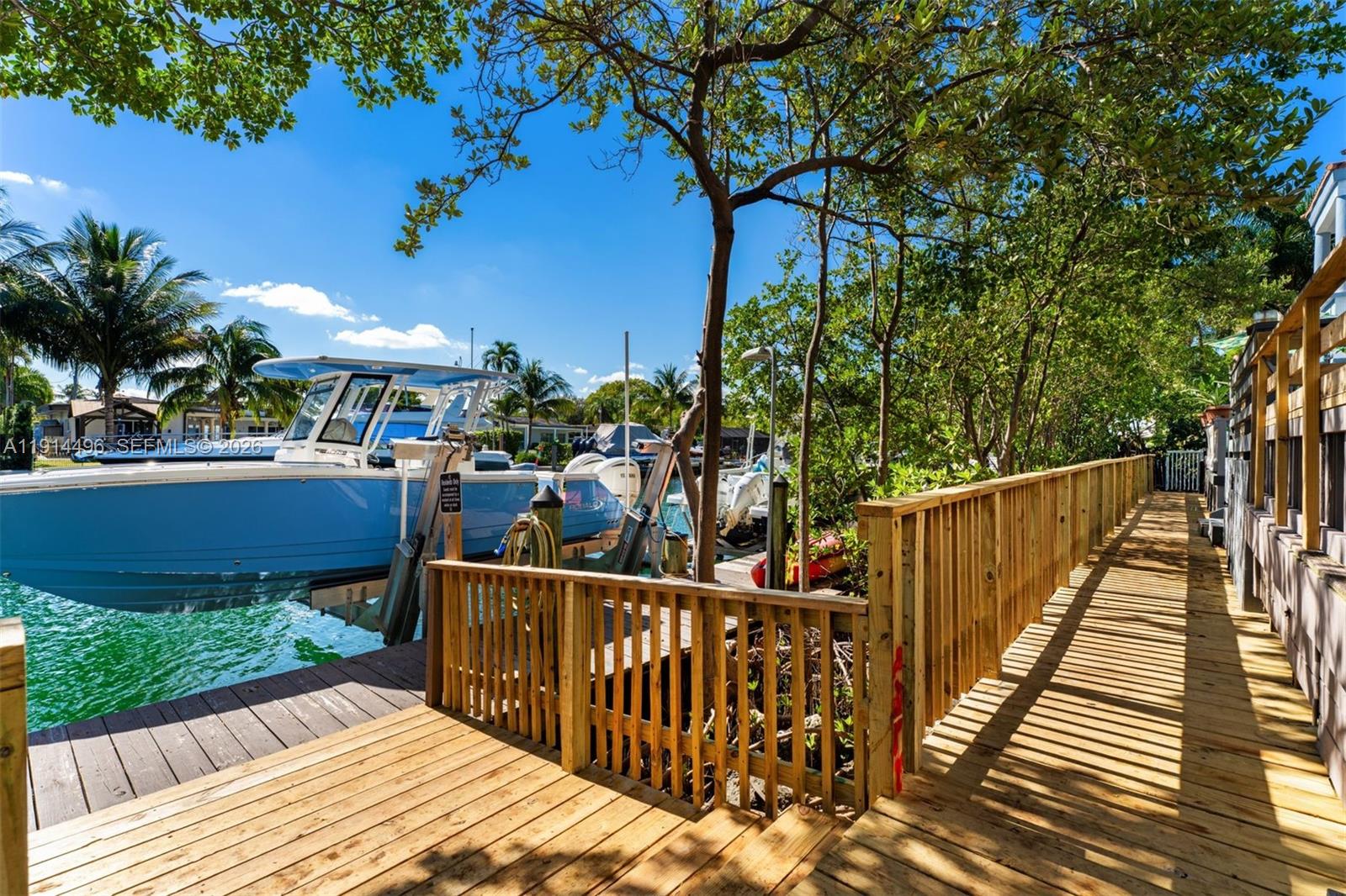 LE POINT CONDO - Residential