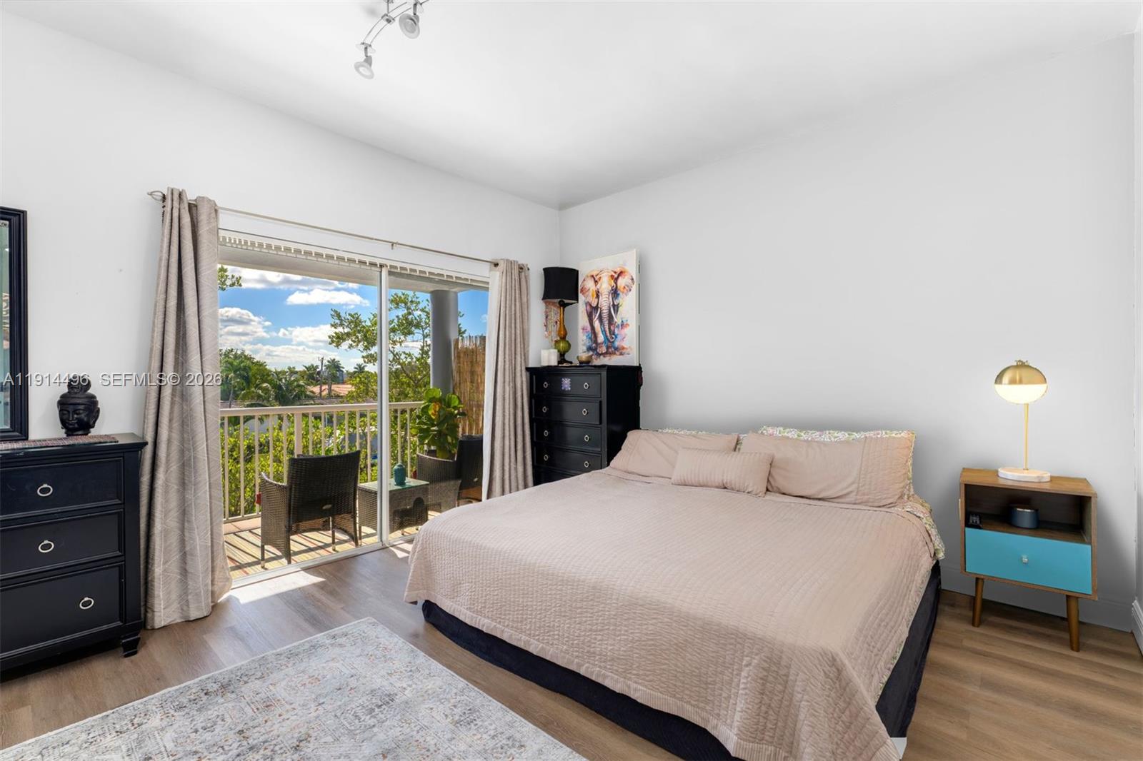 LE POINT CONDO - Residential