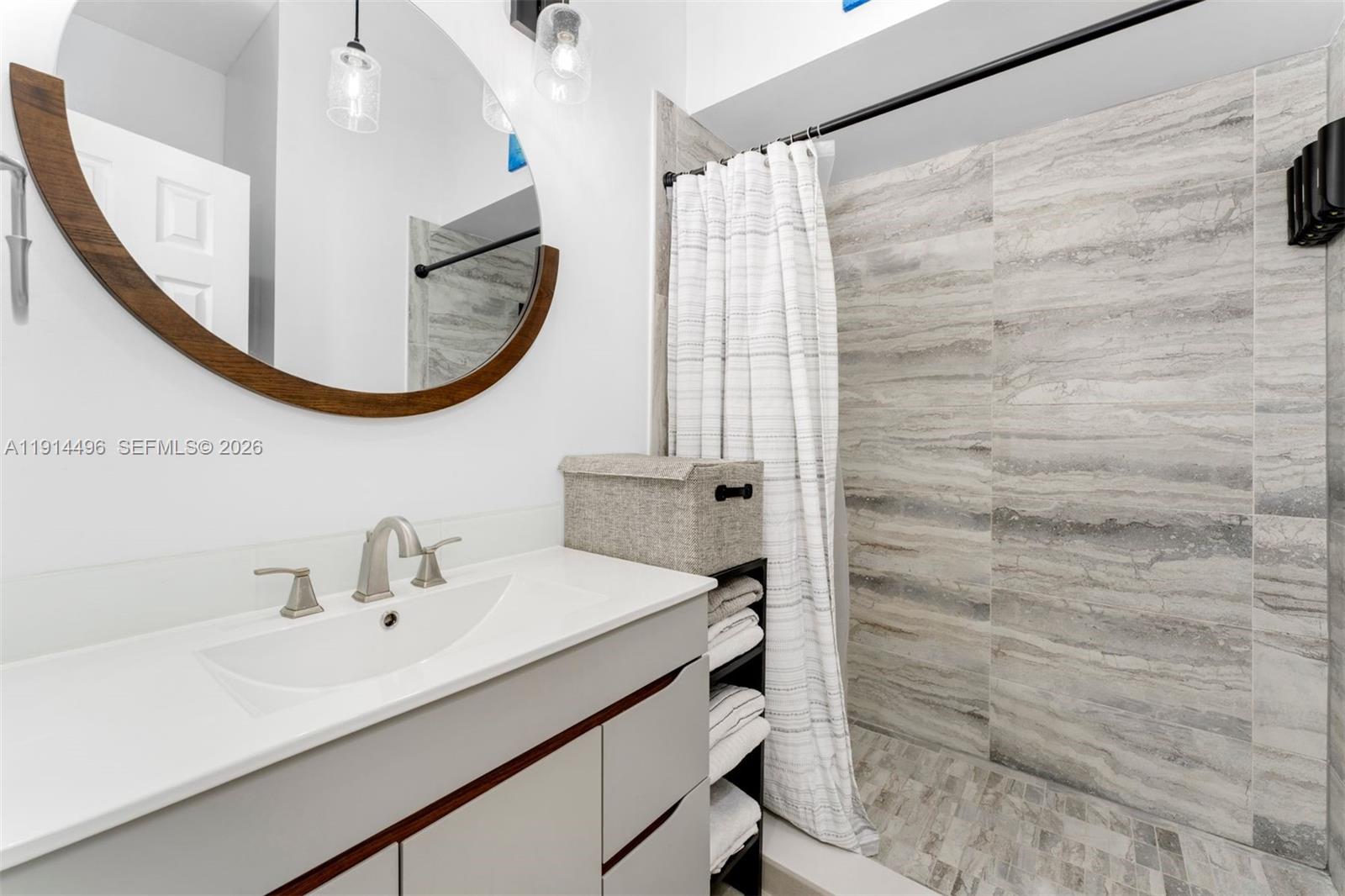 LE POINT CONDO - Residential