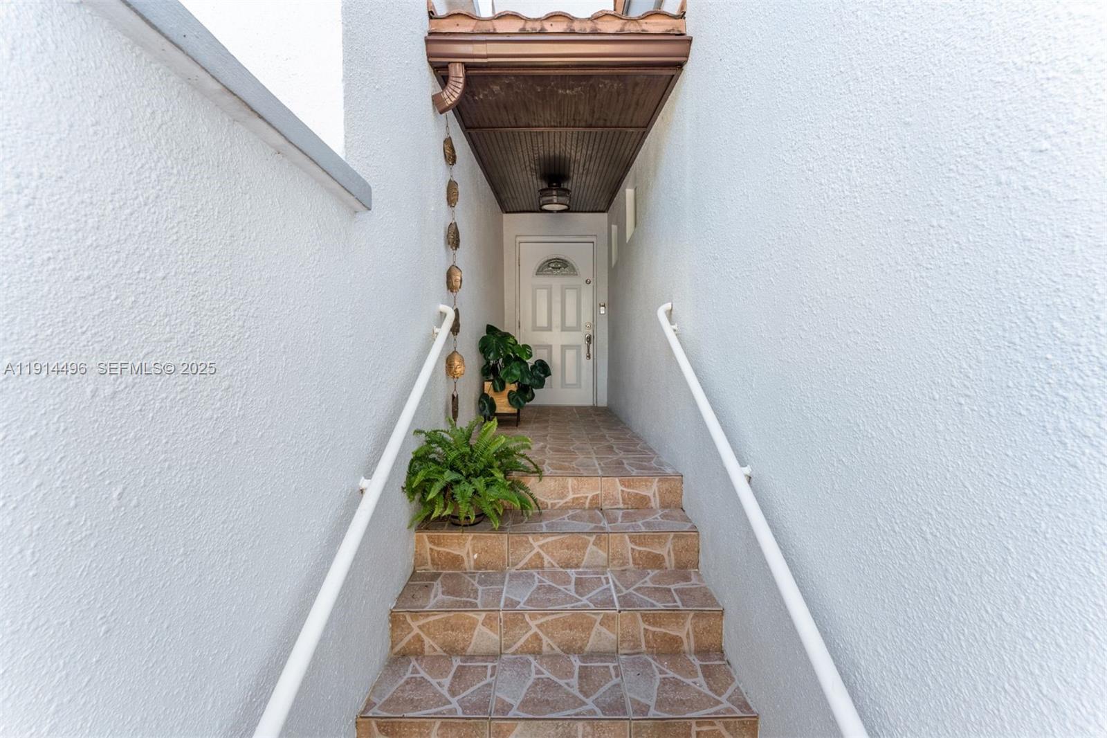 LE POINT CONDO - Residential