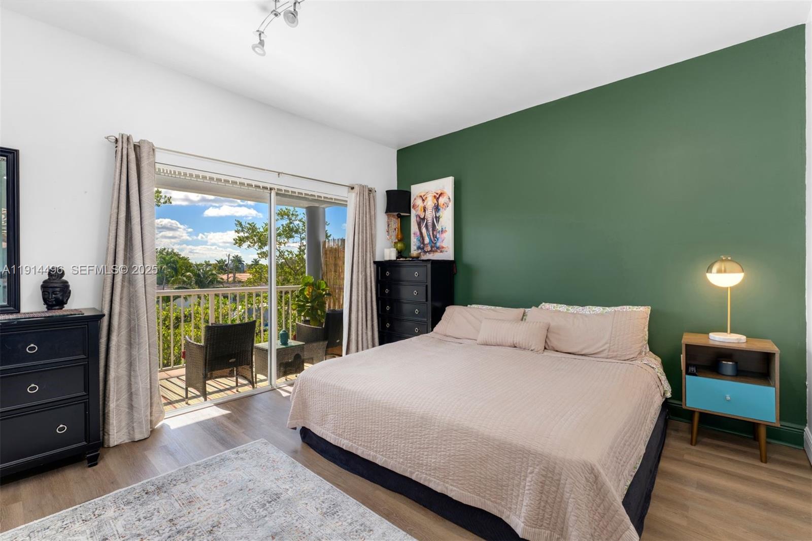 LE POINT CONDO - Residential