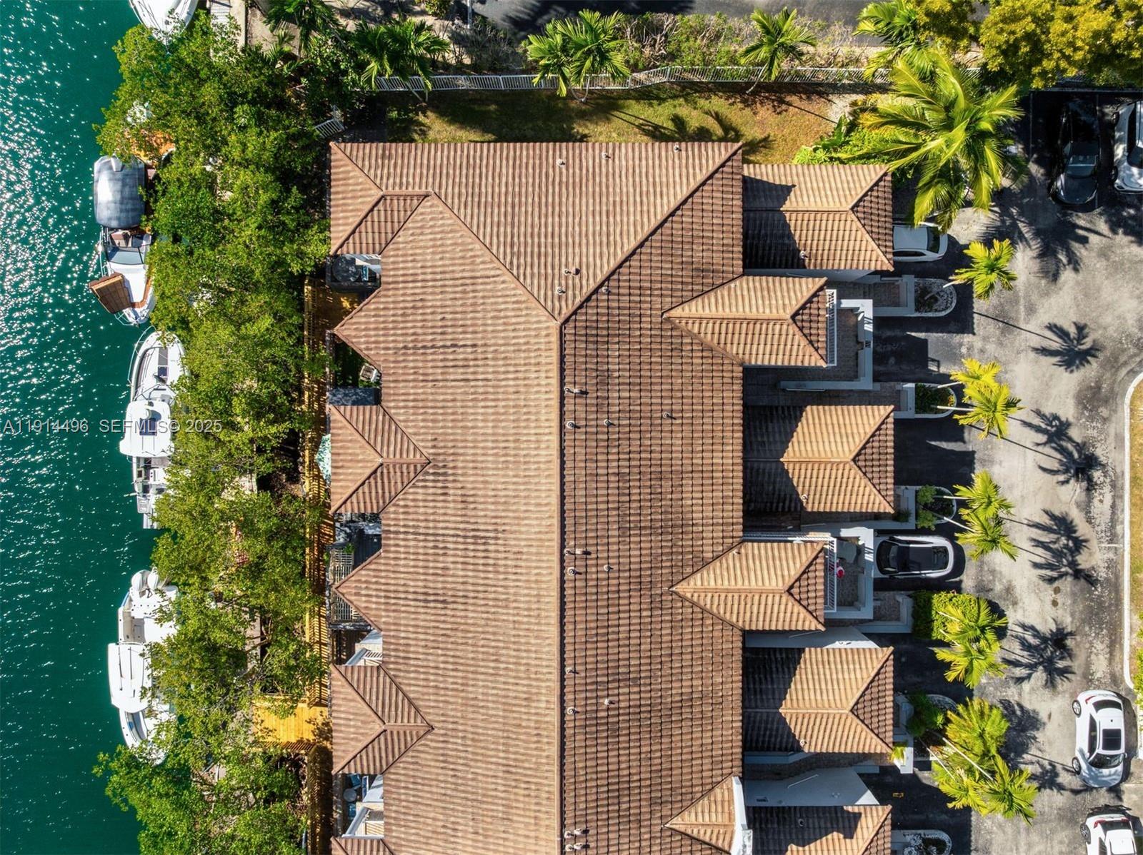 LE POINT CONDO - Residential