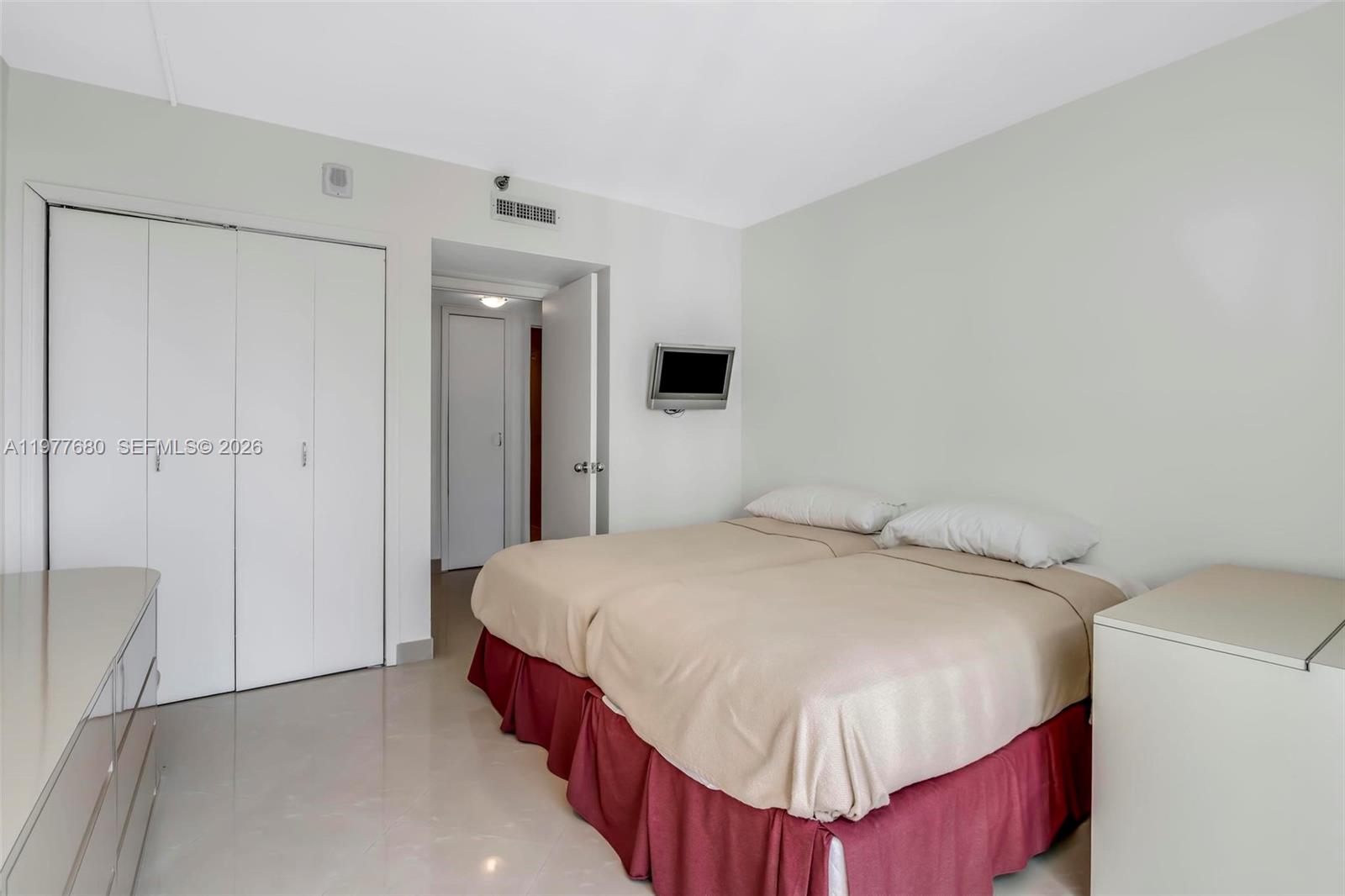 TURNBERRY ISLE NORTH - Residential