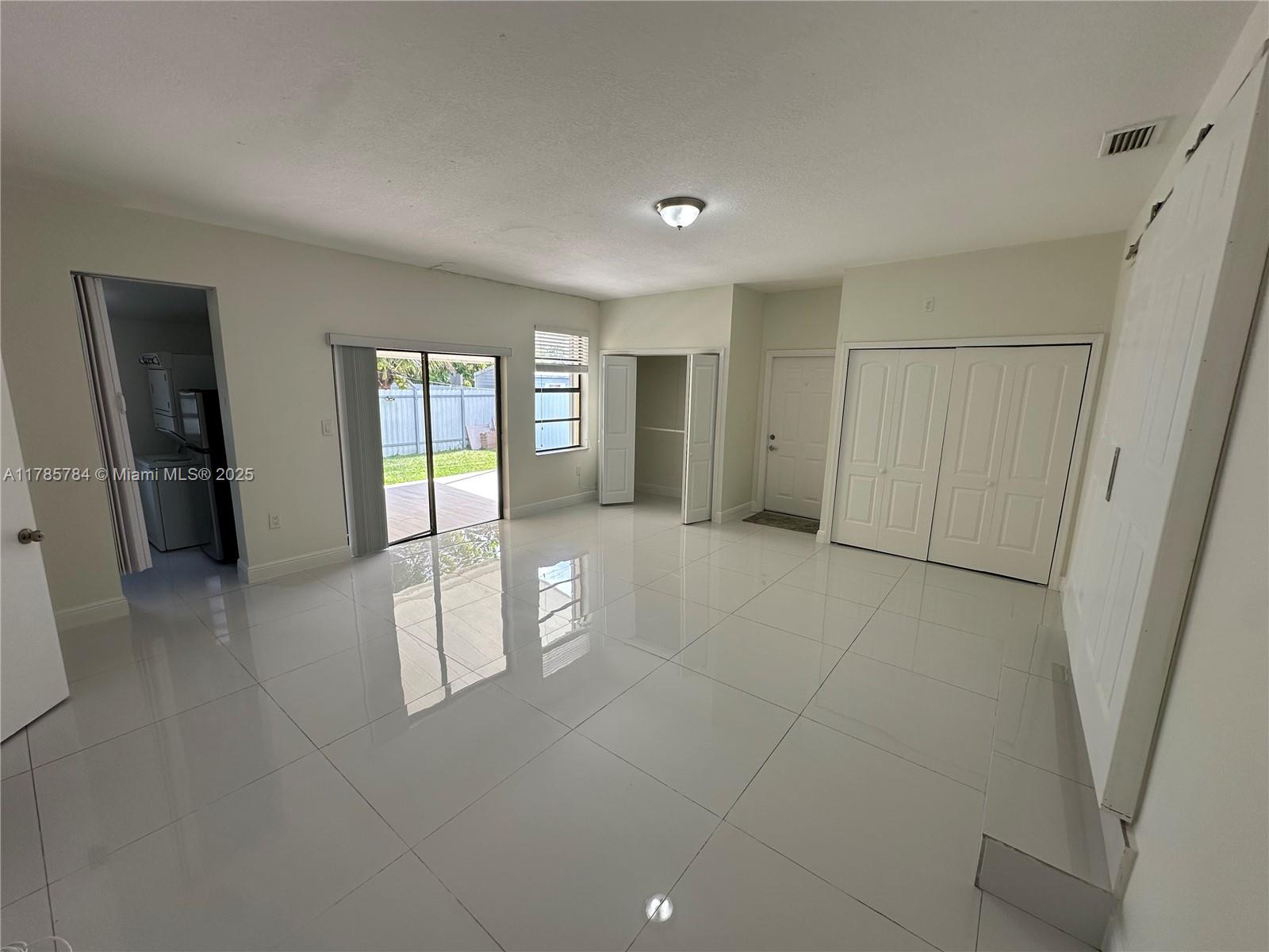 Rental Property at 7760 Sw 32nd St 7760, Miami, Broward County, Florida - Bedrooms: 1 
Bathrooms: 1  - $1,800 MO.