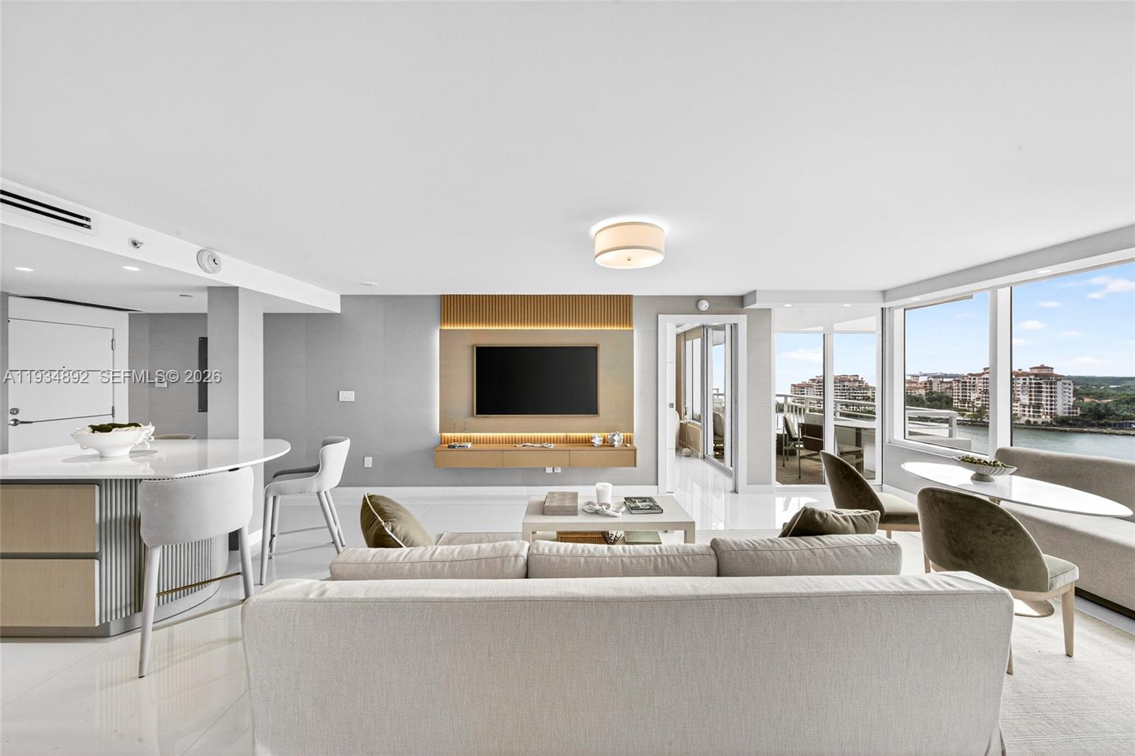 SOUTH POINTE TOWERS CONDO - Residential