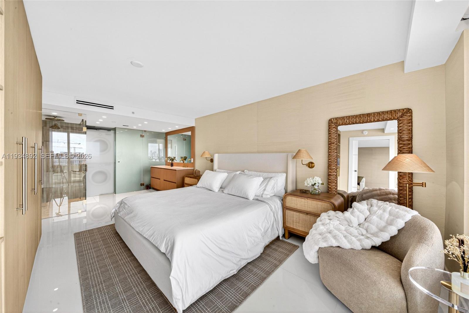 SOUTH POINTE TOWERS CONDO - Residential