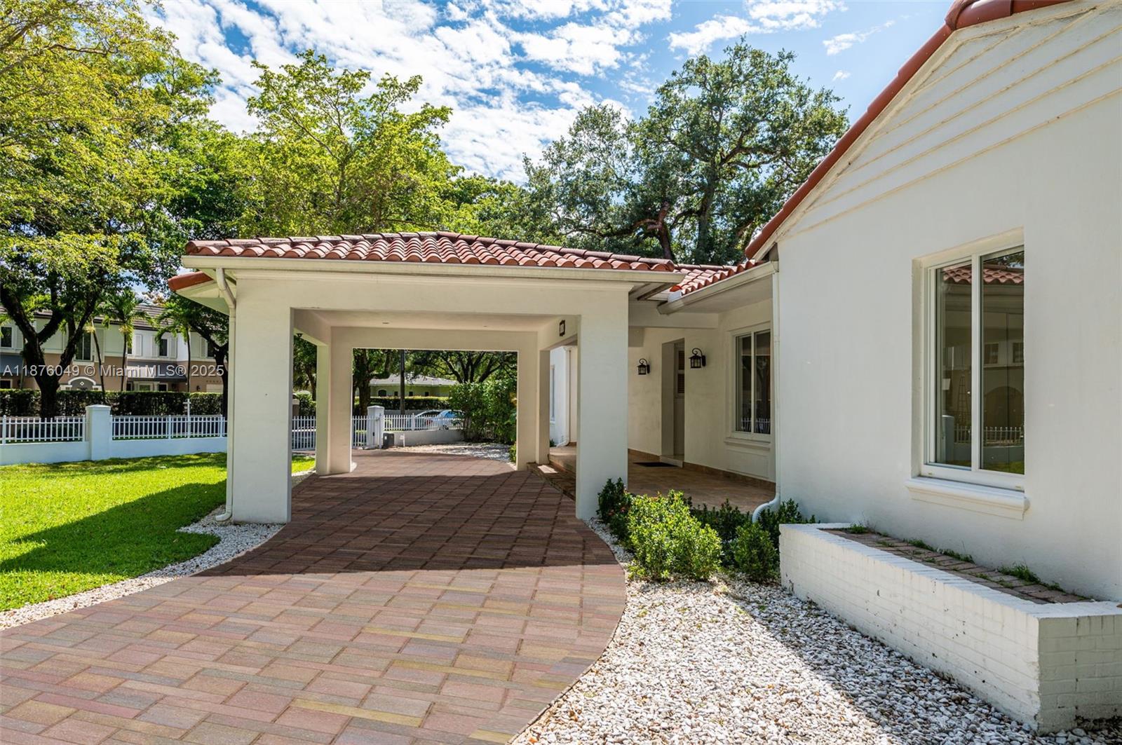 CORAL GABLES SEC E - Residential