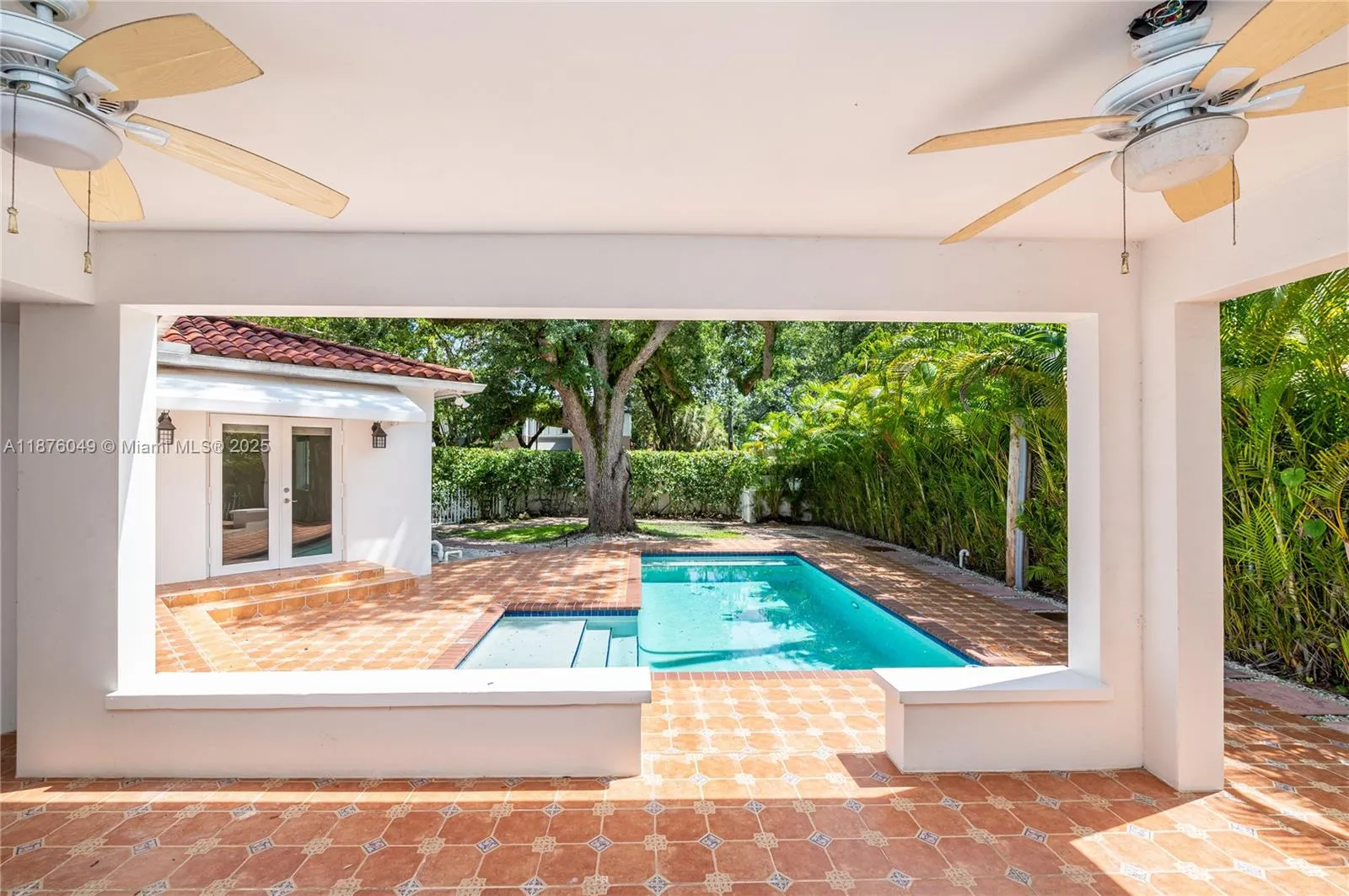 Coral Gables, Florida 33134, United States, 5 Bedrooms Bedrooms, ,4 BathroomsBathrooms,Residential,Active,216302