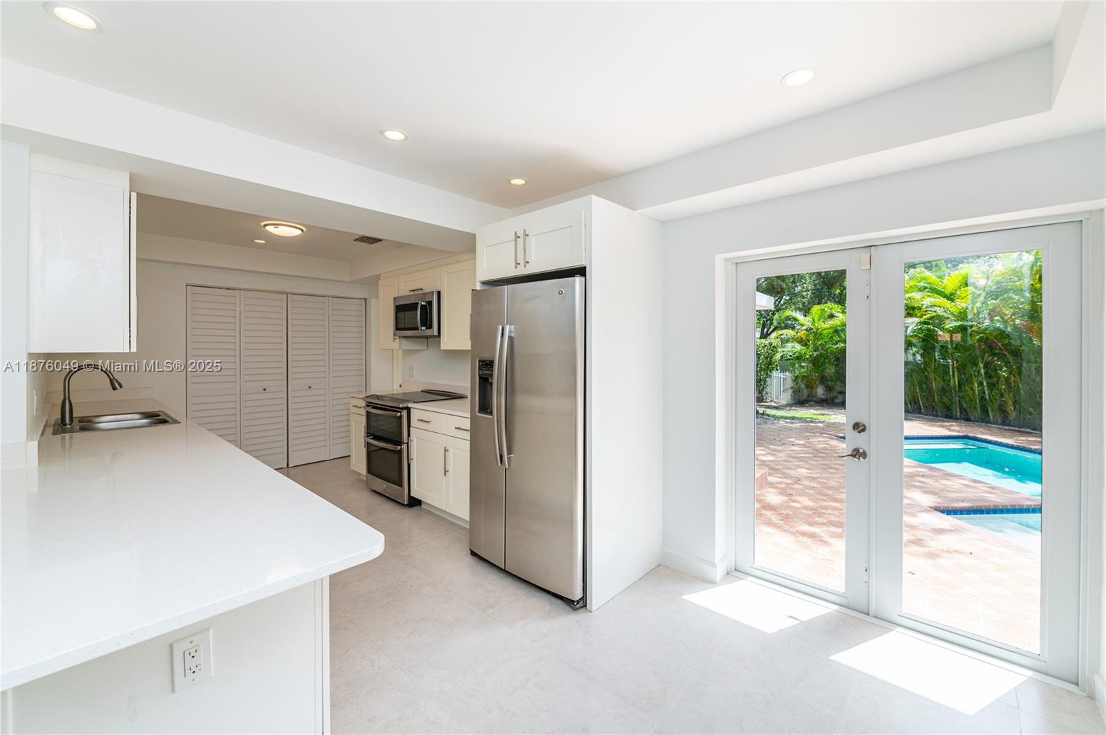 CORAL GABLES SEC E - Residential