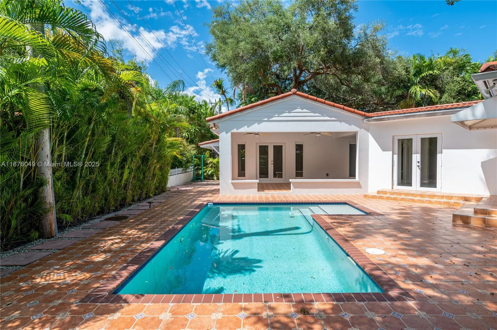 Coral Gables, Florida 33134, United States, 5 Bedrooms Bedrooms, ,4 BathroomsBathrooms,Residential,Active,216302