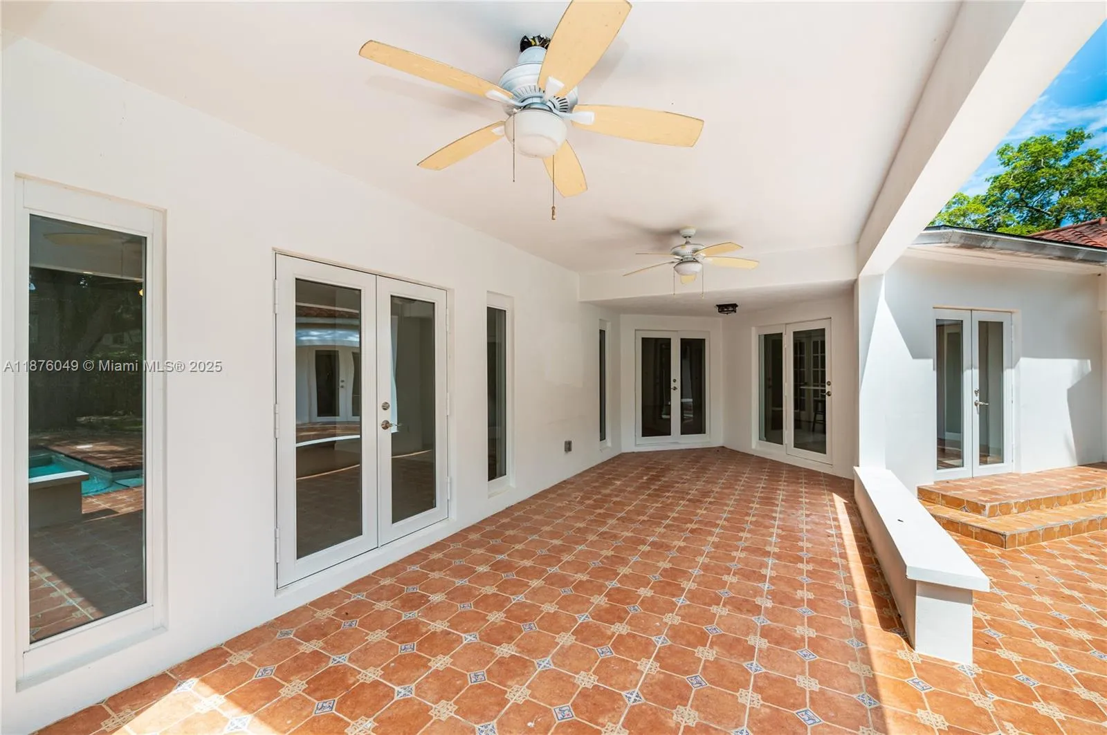 Coral Gables, Florida 33134, United States, 5 Bedrooms Bedrooms, ,4 BathroomsBathrooms,Residential,Active,216302