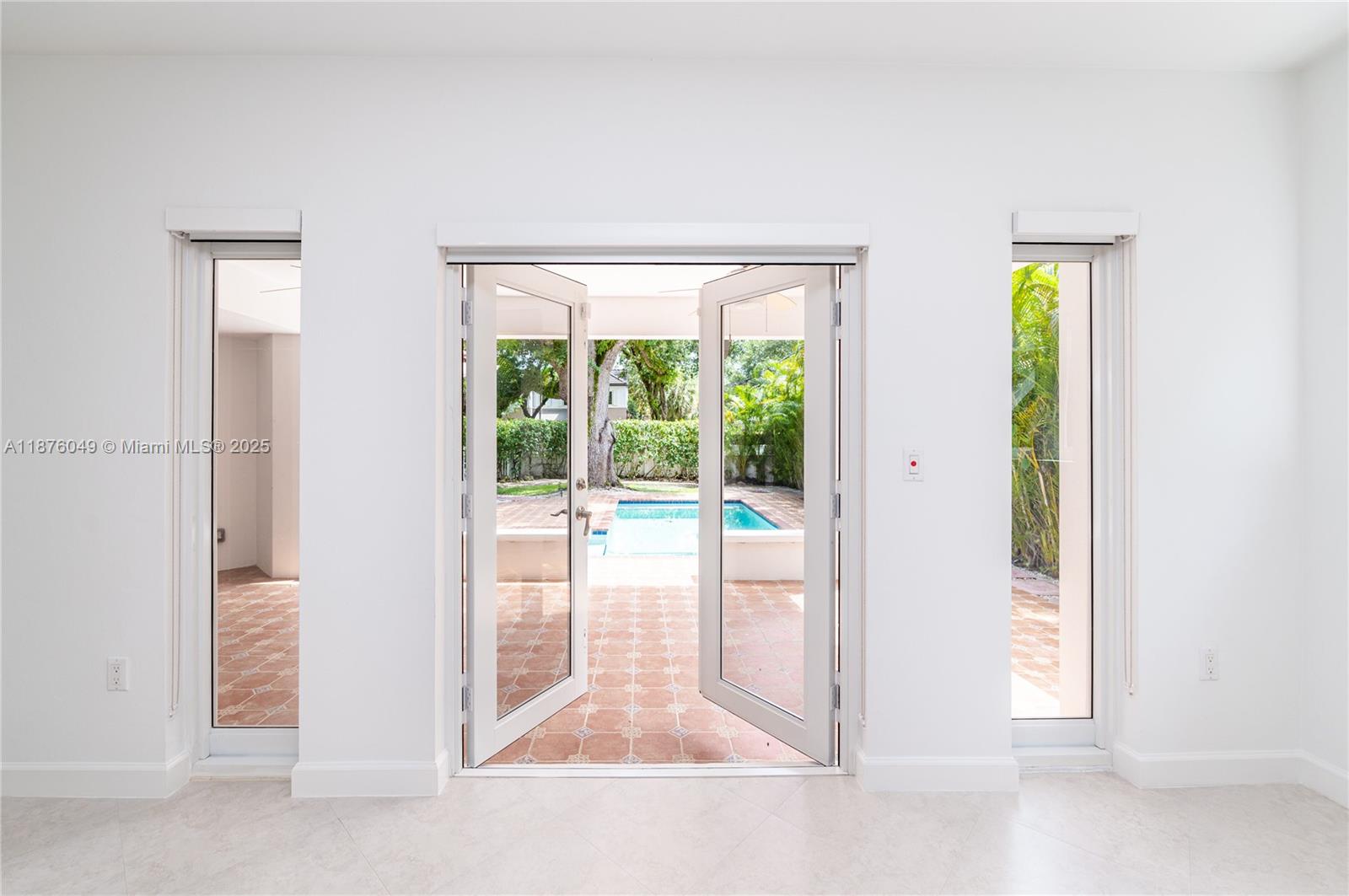 CORAL GABLES SEC E - Residential