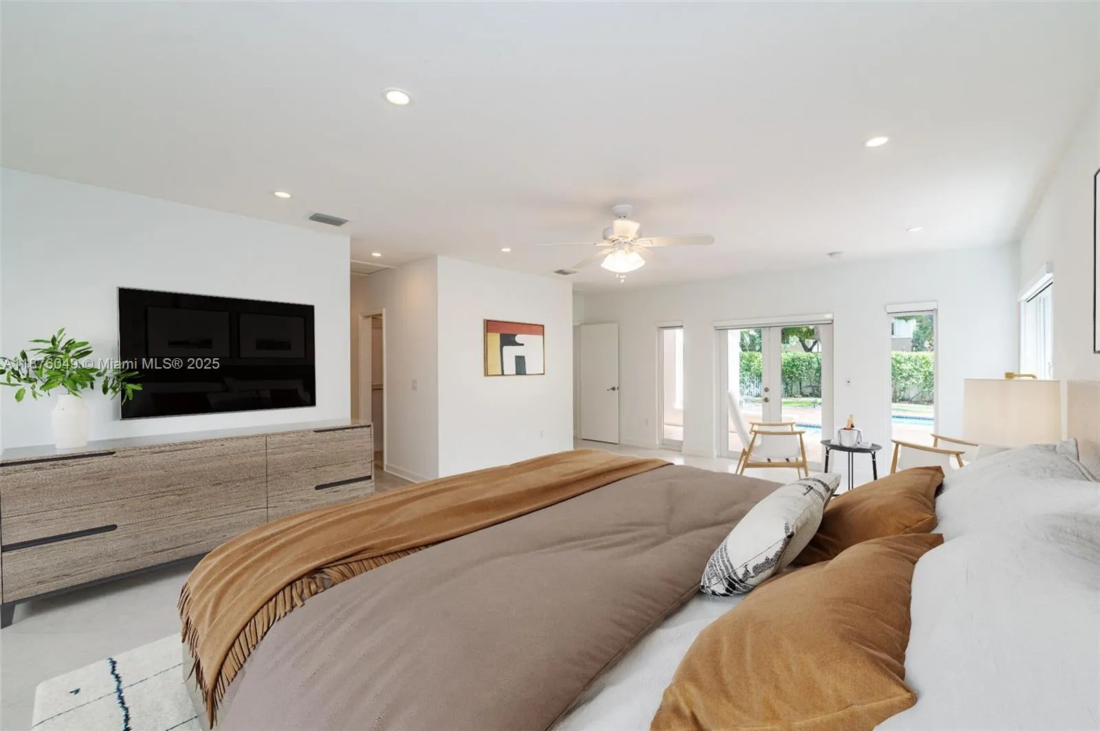 Coral Gables, Florida 33134, United States, 5 Bedrooms Bedrooms, ,4 BathroomsBathrooms,Residential,Active,216302