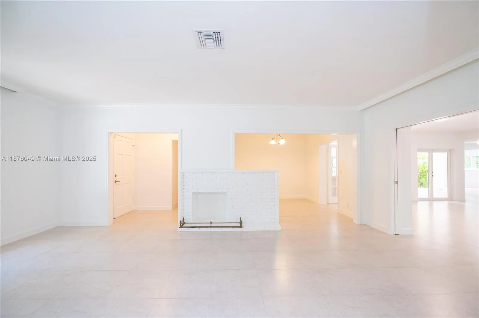 Coral Gables, Florida 33134, United States, 5 Bedrooms Bedrooms, ,4 BathroomsBathrooms,Residential,Active,216302