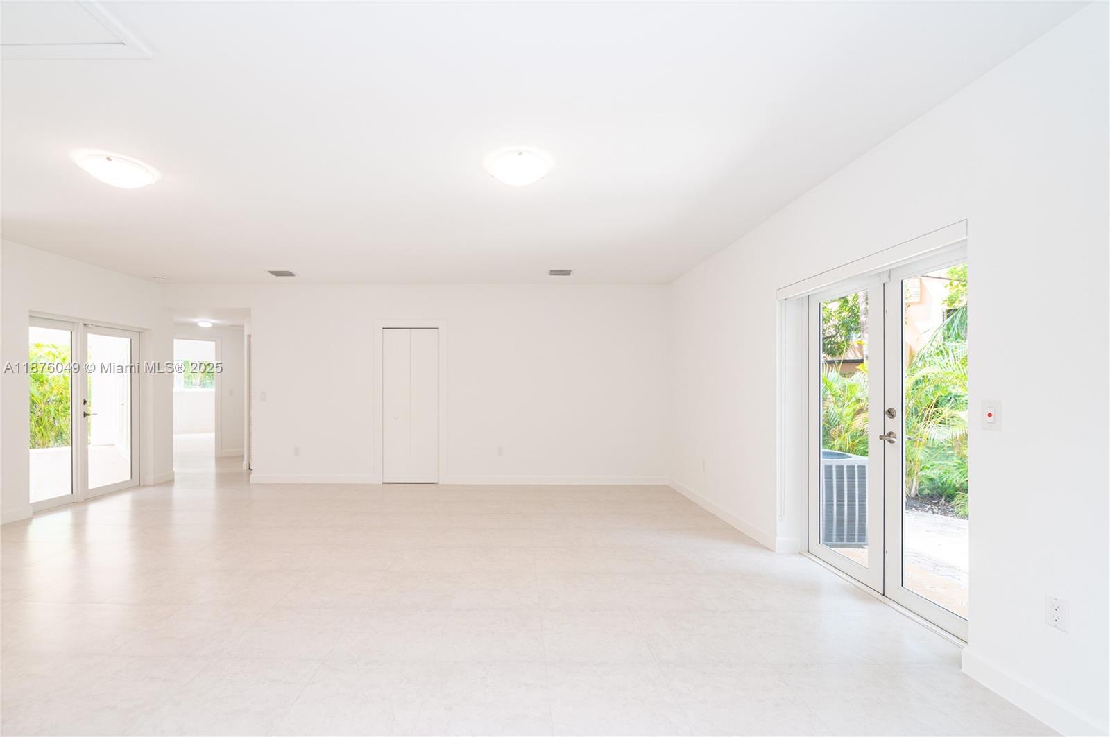 CORAL GABLES SEC E - Residential